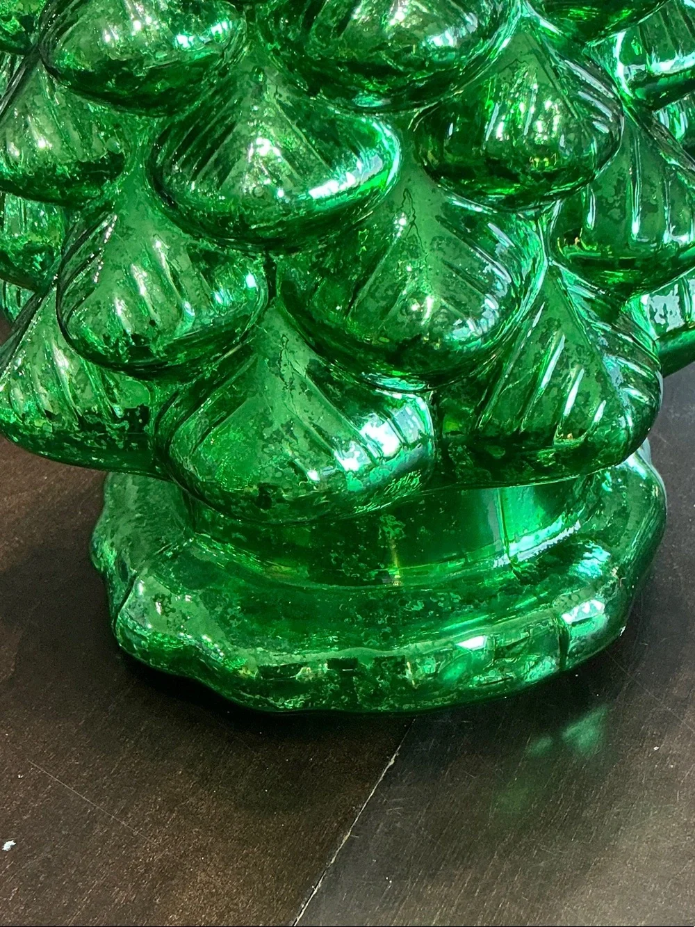 Valerie Parr Hill shiny green